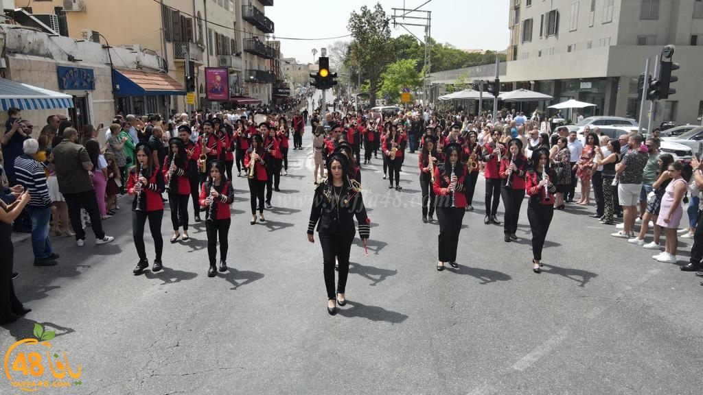 صور: استعراض كشفي ضخم في يافا بمناسبة يوم التقبيلة 